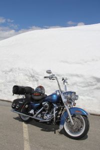 Straßenkönig, Harley Davidson Road King Classic, Großglockner, Schnee